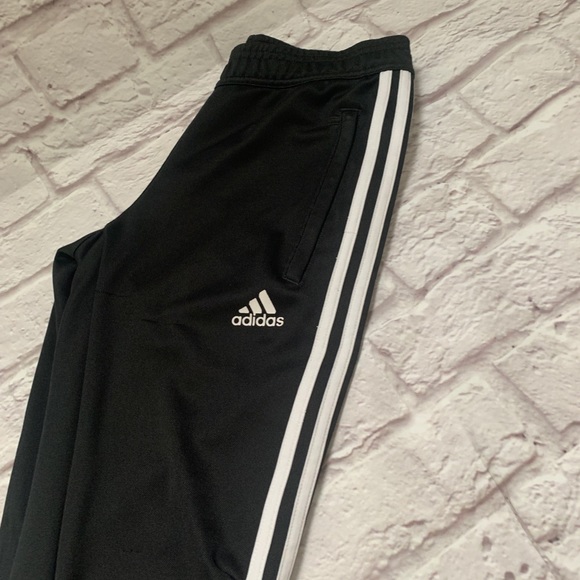 Woman’s Adidas track pants zipper ankle - Picture 3 of 8